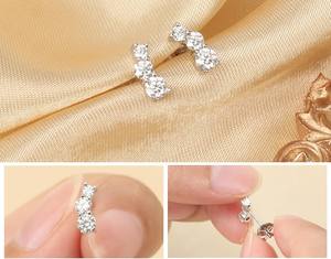 Boucles d'oreilles Boucles d'oreilles en diamant de laboratoire à coupe ronde brillante Boucles d'oreilles en argent sterling 925 plaqué or blanc 18 carats - Product Image 2