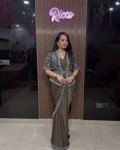 Vêtement de fête pour femmes, style indien traditionnel, ethnique, luxueux, en georgette, broderie, travail de séquence, non cousu, lavable, toutes saisons - Product Image 2