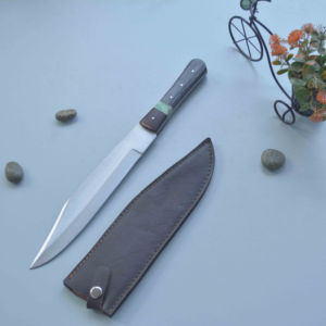 Cuchillo Bowie de Caza Galway Grove, Hecho a Mano, de Acero Inoxidable de Grado Industrial, con Borde Dentado, Mango de Madera y Diseño Grabado, Fijo - Product Image 2