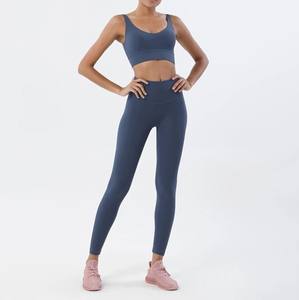 Conjunto de dos piezas para gimnasio y Fitness para mujer, de entrenamiento de manga larga Top, pantalones de Yoga de cintura alta con pantalones cortos, patrón sólido para Fitness Yoga - Product Image 3