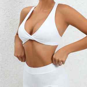 Soutien-gorge de yoga léger et respirant pour femmes Soutien-gorge de sport à compression à séchage rapide avec conception à torsion douce Logo personnalisé Soutien-gorge pour femme - Product Image 4