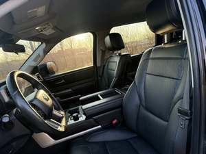 Toyota Tundra SR5 CrewMax Cab RWD 2022 Usada en Excelentes Condiciones, Sin Accidentes, Volante a la Izquierda/Derecha - Product Image 4