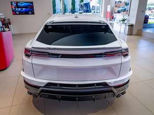 Selección Premium 2024 Lamborghini Urus Performante - Product Image 3