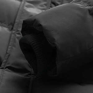 Veste d'hiver en duvet pour homme sur mesure OEM, col montant avec capuche et logo frontal, doudoune fine - Product Image 3