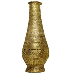 Vase à fleurs en aluminium de qualité supérieure au design moderne avec finition dorée pour la décoration de fêtes - Product Image 1