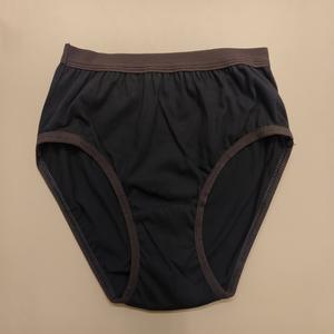 Ropa interior de algodón 100% para mujer, bragas tejidas con estilo de tiro medio con logotipo personalizado, precio bajo, patrón sólido teñido liso en la cintura - Product Image 1