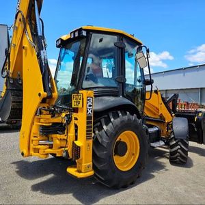 JCB 3CX 4x4 Mini chargeuse frontale pelle rétrocaveuse polyvalente avec charge nominale de 6 tonnes condition d'occasion 1 an de garantie - Product Image 3