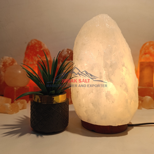 Lampes à sel naturel blanc de l'Himalaya fabriquées à la main bio, sculptées, lampe de table purifiante d'air de qualité supérieure, veilleuse Feng Shui - Product Image 5