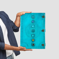 Cuaderno grande azul Medieval de siete chakras en relieve hecho a mano de 22x14 pulgadas diario de cuero azul océano libro artesanía de piedra semipreciosa