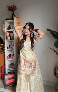 Conjunto de Gharara y Dupatta con Bordado Intenso para Mujer, Completamente Cosido, Listo para Usar, Ideal para Fiestas, Sin Arrugas, de Secado Rápido - Product Image 2