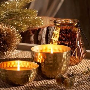 Pot à bougie rond en métal pour centre de table, offrant une lumière élégante pour les dîners - Product Image 3