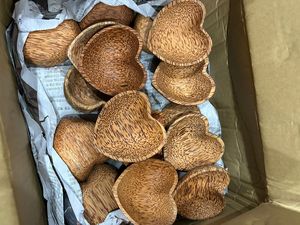 ชามไม้มะพร้าวแกะสลักคุณภาพพรีเมียม ขัดเงาด้วยมือ สำหรับใส่ผลไม้และตกแต่งบ้าน - Product Image 3