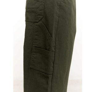 กางเกงทรงหลวมสำหรับผู้หญิง ออกแบบมาให้ทรงโอเวอร์ไซส์ ให้ความสบายแบบสบายๆ และสไตล์สตรีทแวร์ที่ทันสมัย เหมาะสำหรับการแต่งตัวในชีวิตประจำวัน - Product Image 5