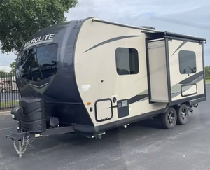 Autocaravana Usada 2023 F-o-r-e-s-t R-i-v-e-r F-l-a-g-s-t-a-f-f M-i-c-r-o -L-i-t-e 21FBRS, Remolque de Viaje - Product Image 2