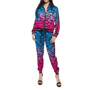 ชุดวอร์มผ้าฝ้ายหลายแถบลายเสือไล่ระดับสี2025สำหรับผู้หญิงเสื้อผ้าฤดูหนาวเซ็กซี่รัดรูปลายทาง - Product Image 1