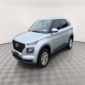 SUV V-ENUE 2023 d'occasion en excellent état, automatique, 121 CV, 1.6L, 14 vitesses, SE, traction avant, crossover - Product Image 1