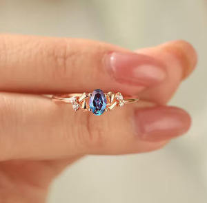 Bague en pierre Alex simulée Design unique en argent sterling 925 massif Bagues d'anniversaire de mariage pour femmes Bijoux fins pour les fêtes - Product Image 4