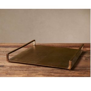 Plateaux de service décoratifs faits à la main en laiton raffiné et aluminium, finis pour l'hôtellerie, la maison et la décoration de table - Product Image 4