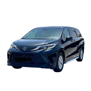 Nuova Toyota Sienna Hybrid 2024 2.5L LE 4 cilindri 186 CV (182 kW) con cambio automatico, 7 posti, trazione anteriore, guida a sinistra - Product Image 1