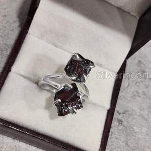 Bague pour femme en argent sterling 925, pierre naturelle grenat, pierre de naissance de janvier, double pierre, cadeau de Noël, bijoux faits à la main - Product Image 3