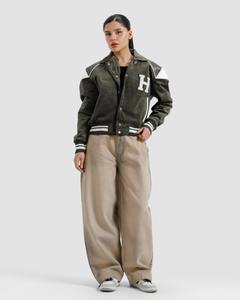 แจ็คเก็ตครอปผู้หญิงคุณภาพสูงสำหรับฤดูใบไม้ร่วงและฤดูหนาว แจ็คเก็ตแขนยาวแบบ Letterman แจ็คเก็ตหนัง Bomber แบบสั่งทำพิเศษ แจ็คเก็ตเบสบอล Varsity สำหรับผู้หญิง - Product Image 1