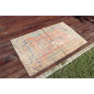 Alfombra Turca Vintage Pequeña de 2.4x3.9 pies, Alfombra de Lana con Diseño de Plantas y Árboles Azules - Product Image 2