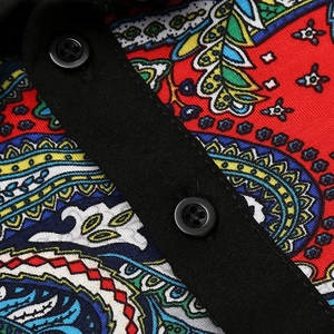 Camiseta Deportiva de Punto para Hombre |   Estampado Vibrante de Paisley en Rojo y Azul para Sublimación |   Top Deportivo de Lujo Artístico y Transpirable - Product Image 5