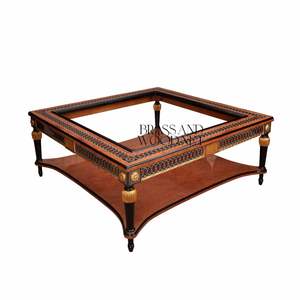 Table basse carrée en bois de luxe avec incrustations géométriques complexes, accents noirs et détails dorés pour une décoration intérieure élégante - Product Image 4