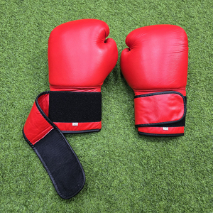 Gants de boxe professionnels en cuir, équipement d'entraînement, doublure douce et durable, design respirant, ajustement confortable pour la main, poignet réglable - Product Image 3