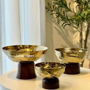 Bol de service de fête moderne de luxe en acier inoxydable avec un design de branche brune naturelle et une fleur dorée, écologique - Product Image 3