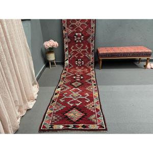 พรมเฮอร์กีตุรกี ขนาด 2.7x12.5 ฟุต (83x380 ซม.) สีแดง พรมวินเทจสไตล์ตะวันตกเฉียงใต้ - Product Image 1
