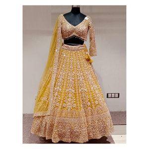 Robe en georgette brodée chic pour femme adaptée aux cérémonies de fêtes et aux événements indiens traditionnels - Product Image 1