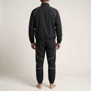 Ensemble de survêtement coupe-vent en nylon personnalisé en gros, vêtements de sport résistants à l'eau, ensemble de jogging d'entraînement en plein air, fabricant - Product Image 2