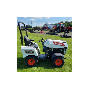 Tracteur utilitaire durable Bobcat AT450, machine agricole compacte avancée, équipement agricole efficace pour la tonte paysagère - Product Image 6