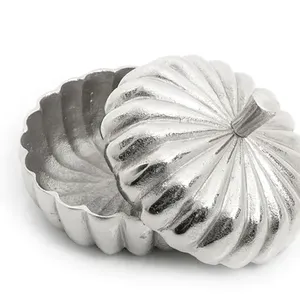 กล่องอลูมิเนียมหวานหรูหราทรงกลมที่มีดีไซน์ฟักทองระดับพรีเมี่ยมเหมาะสำหรับใช้ในโรงแรมในงานแต่งงานและที่โชว์ช็อคโกแลต - Product Image 6