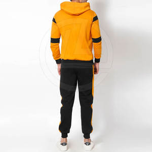 Ensemble de survêtement pour homme léger et à séchage rapide pour l'hiver, avec veste à fermeture éclair intégrale et pantalon de jogging respirant en coton et polyester, design tendance - Product Image 4