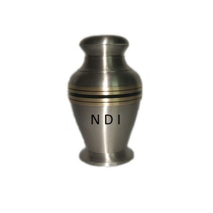 Hot Selling Product Handmade Decorative Wooden European Style Eco-Friendly Classic Adult Cremation Urns <b>for</b> Human <b>Ashes</b> - Product Image 5