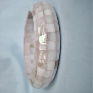 Luxury Women's Animal Style Mother Pearl Bangle <b>Bracelet</b> Premium Shimmering <b>Shell</b> Pearl Cuff Elegant Fashion Jewelry Gift Idea - Product Image 1