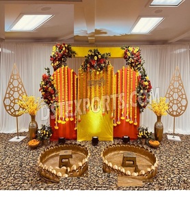 อุปกรณ์ประกอบฉากฮาลดิสว่างสดใสสำหรับงานแต่งงานอินเดีย - Product Image 1