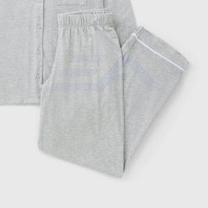 Pyjama décontracté pour femme en polaire de haute qualité avec logo sur le devant - Séchage rapide, respirant, pour l'hiver et le printemps - Product Image 3