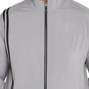 Ensemble de survêtement de sport pour hommes, tenue de jogging et de course, polyester de qualité supérieure, tissu respirant et à séchage rapide, fabrication OEM/ODM disponible - Product Image 4