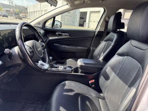 Kia Sportage EX 2023 d'occasion propre - Product Image 4