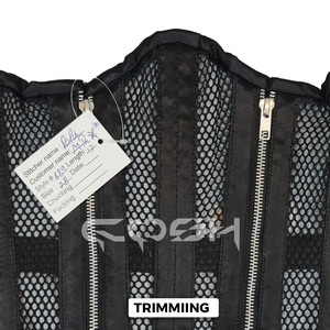 Corset sexy en maille noire respirante avec double fermeture éclair et baleines en satin - Product Image 3