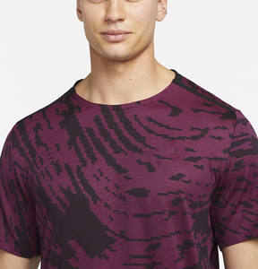 T-shirt vierge personnalisé pour homme, ultra doux, taille US, en polyester, à manches courtes, pour sublimation, écologique et infroissable, vente en gros usine - Product Image 4