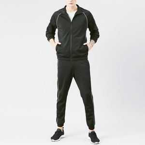 Ensemble de survêtement technique décontracté pour homme, personnalisable avec logo, pour le jogging et le sport, imprimé, prêt à expédier, collection automne-hiver, 100% coton - Product Image 1