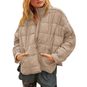 Manteau en coton bouffant personnalisable pour femmes avec logo-fermeture à glissière et style décontracté respirant - Product Image 1