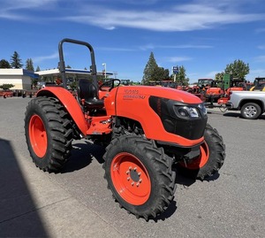 Tracteur agricole polyvalent et robuste 2022 pour M5660SUHD, transmission 4x4, 56 CV, avec moteur à pompe central - Product Image 1
