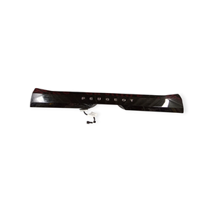 Moulure de hayon arrière PEUGEOT 208 Série (19>) 98232343XT - Product Image 1