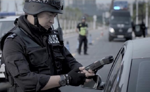 เครื่องตรวจจับ IED รุ่น SRED-1J ที่มีความไวสูงและเวลาตรวจจับ 10 วินาที สำหรับการตรวจจับข้อคิดเห็นเกี่ยวกับระเบิดที่ซ่อนอยู่ พร้อมสัญญาณเตือนด้วยเสียงและแสง - Product Image 2