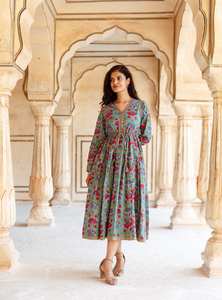 Robe midi Panchami artisanale en coton bohème, imprimée à la main, décontractée, pour les occasions spéciales - Product Image 3